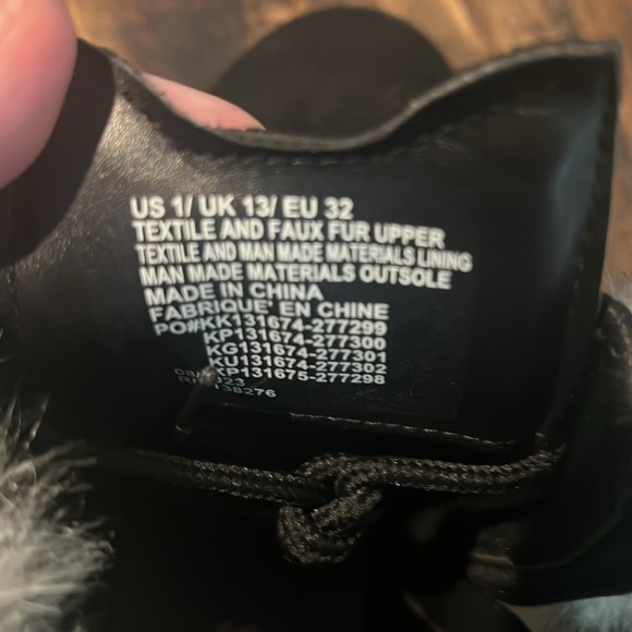 Size 1.5/2 US girls black kitty cat boots NWOT - Picture 5 of 8